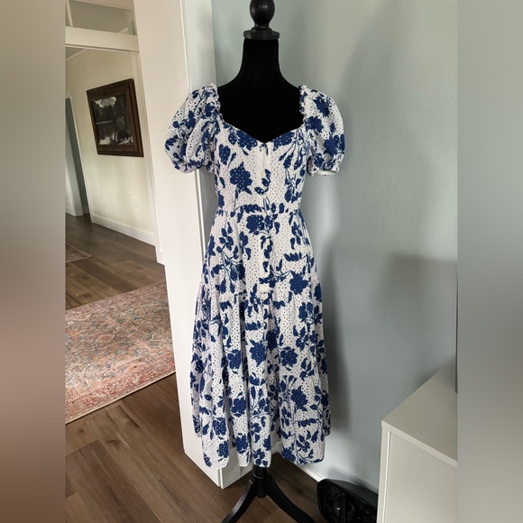 Rachel Parcell eyelet stencil tiered midi dress in Periwinkle XS - Picture 4 of 8